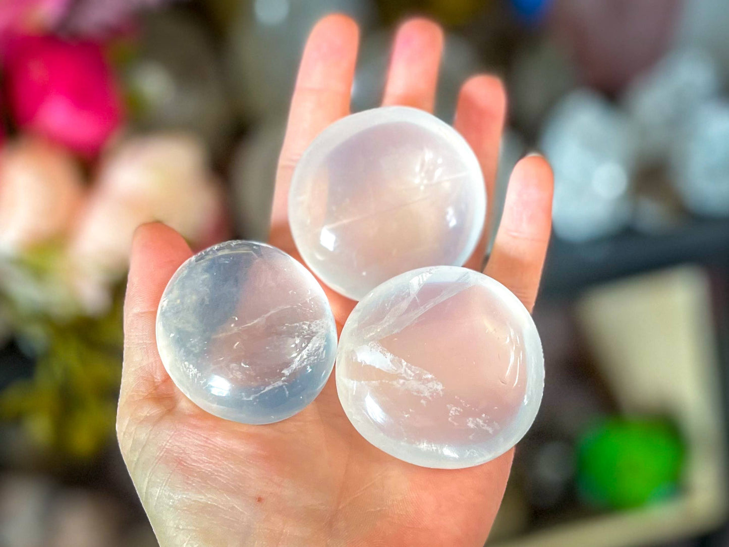 MOON QUARTZ Quartz Palmstone - 1 Stone